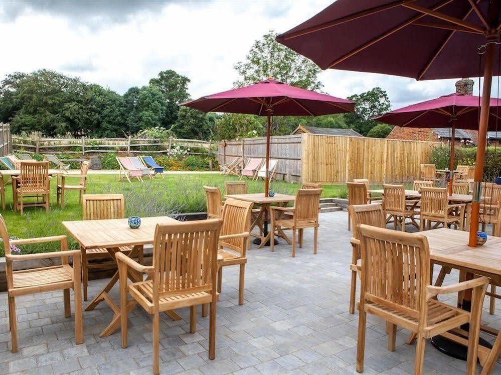The Horse & Cart Hotel Peasmarsh Екстериор снимка