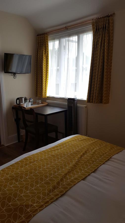 The Horse & Cart Hotel Peasmarsh Екстериор снимка